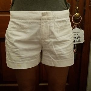 Super cute and trendy gap size 2 shorts
